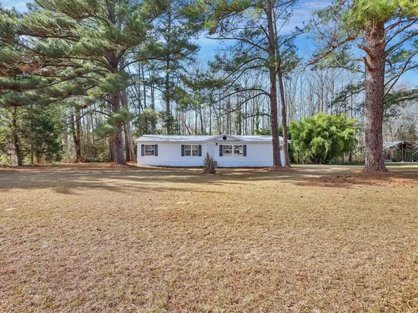 585 Bennett Circle, Jesup, GA 31545