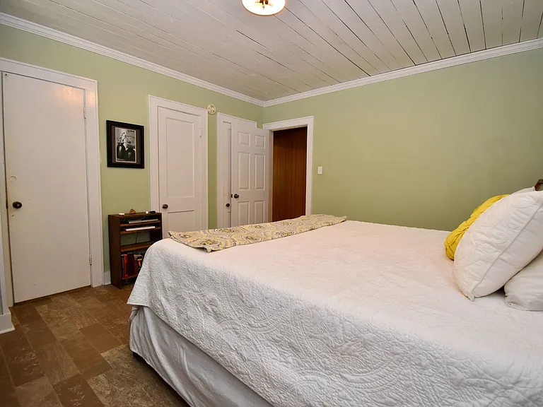 708 Tech Dr — Photo 11