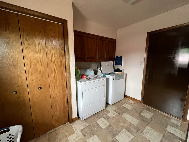 909 W Firwood St — Photo 9