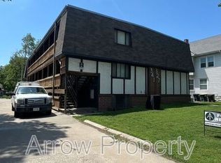 341 S 27th St #4, Lincoln, NE 68510
