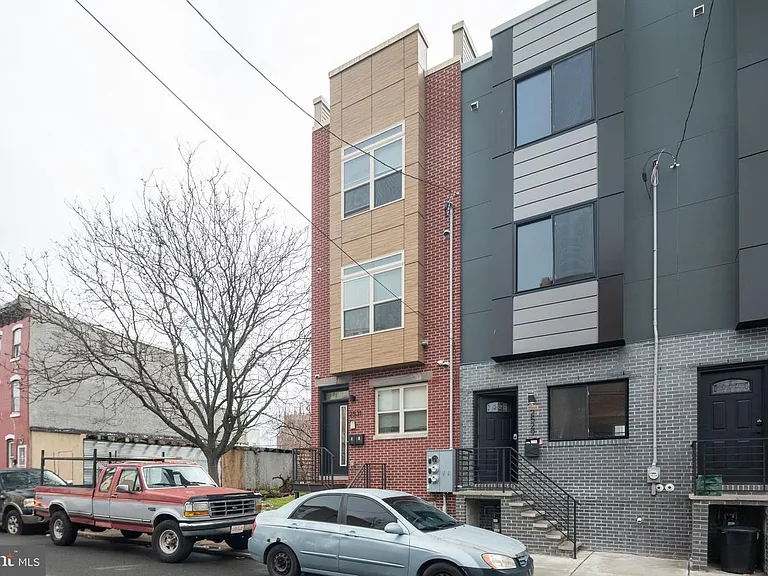 2531 N Mascher St #2 — Photo 3