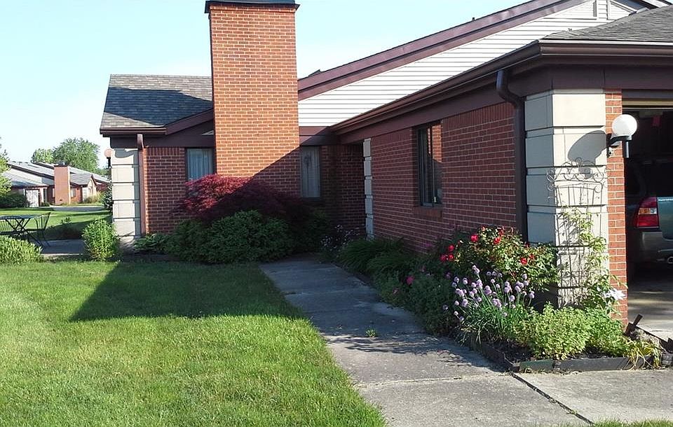 1st image of 9349 Golden Oaks E
