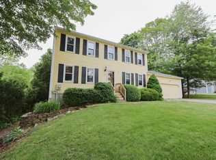 11 Woodlands Dr, Epping, NH 03042