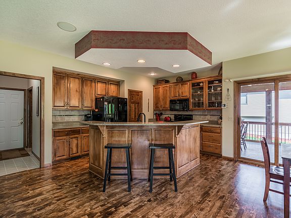 4th image of 10522 Forestview Cir N