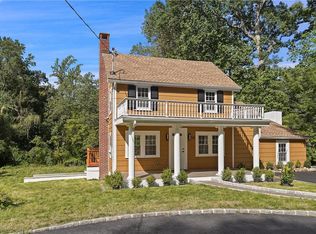 58 Whippoorwill Rd E, Armonk, NY 10504