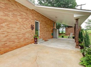 1338 Strawberry Ln, Denver, NC 28037