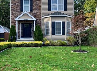 16 Crane Ave, White Plains, NY 10603