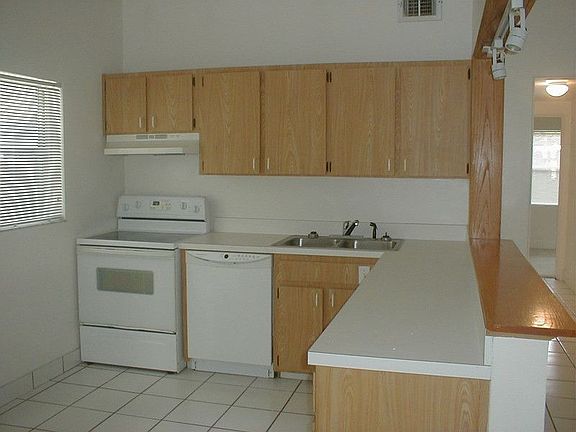 4th image of 5103 Saint Thomas Pl