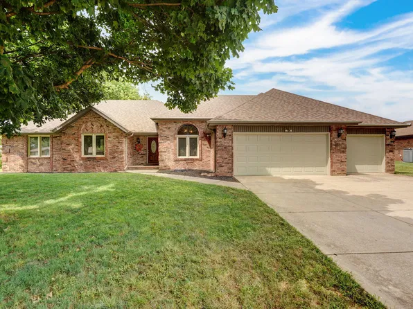 2267 W Arlington Street, Springfield, MO 65810