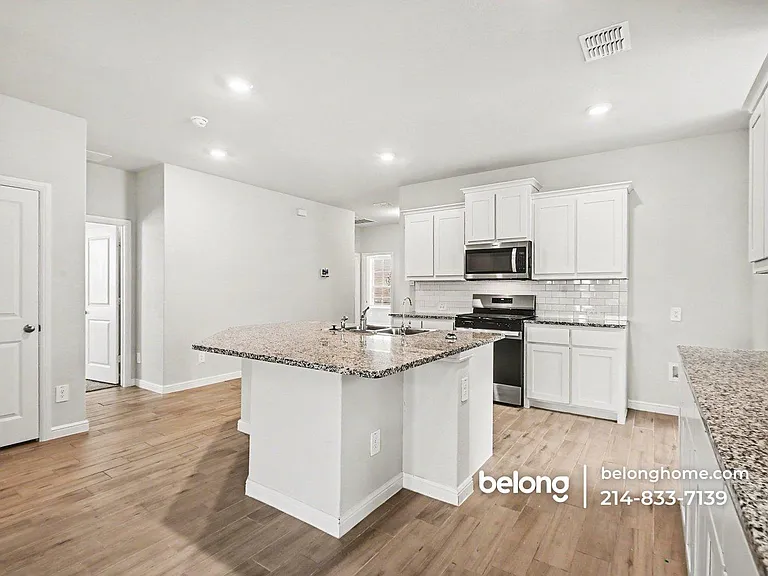 209 Bay Meadows Ln — Photo 4
