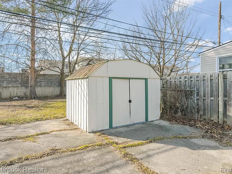 3231 Prairie Ave — Photo 13