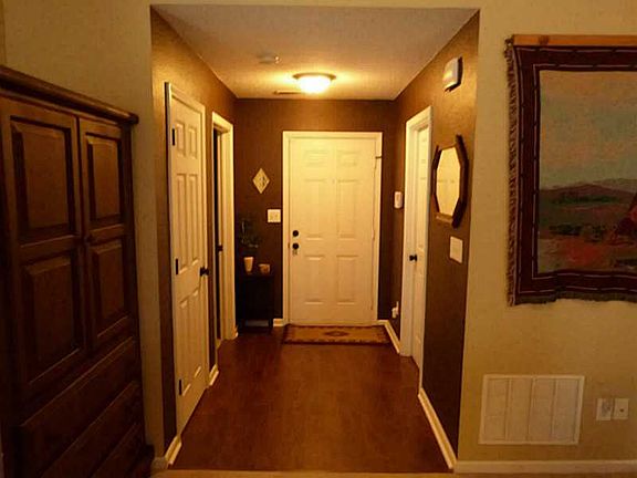 3rd image of 531 Bridgestone Dr