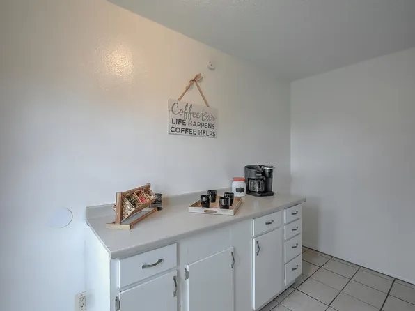 2612 Chelwood Park Blvd NE APT B, Albuquerque, NM 87112