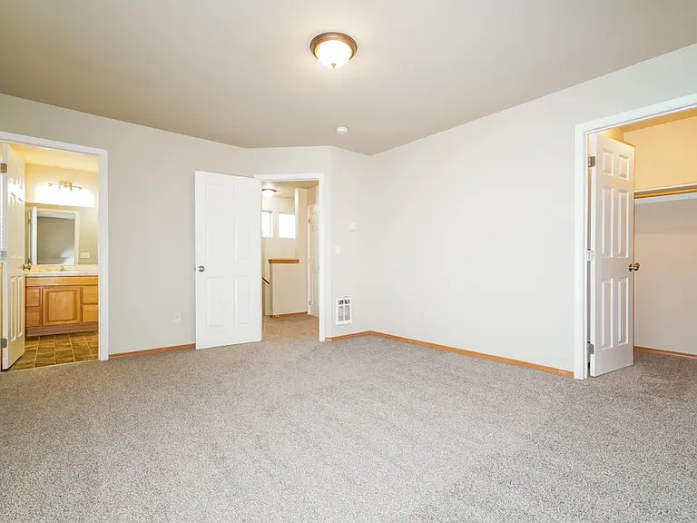 6422 S Warner St — Photo 7