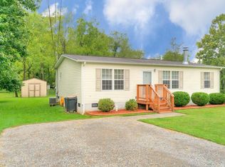 906 Oakhurst Ave, Pulaski, VA 24301
