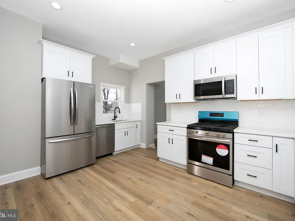 218 Summit Ave, Westville, NJ 08093