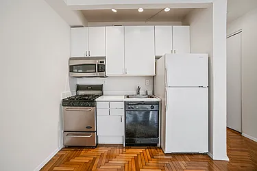 Rented by RELO REDAC INC.