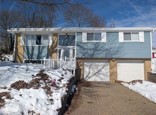 211 Rosebriar Dr, Glenshaw, PA 15116