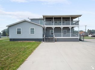 2425 Edgewater St, Monroe, MI 48162