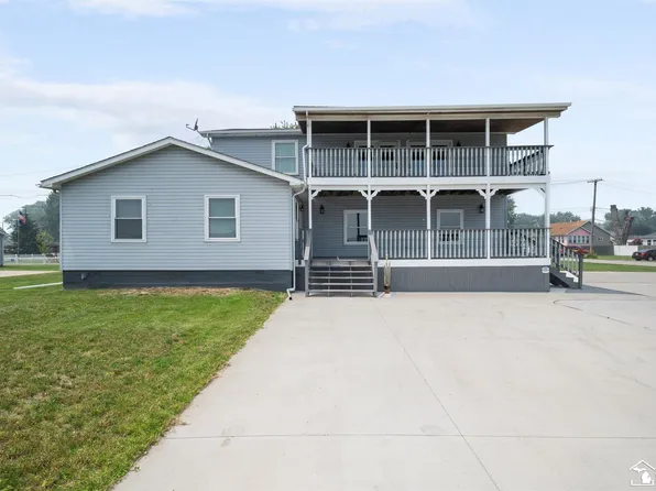 2425 Edgewater St, Monroe, MI 48162