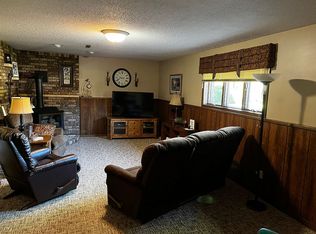 924 26th St NW, Minot, ND 58703