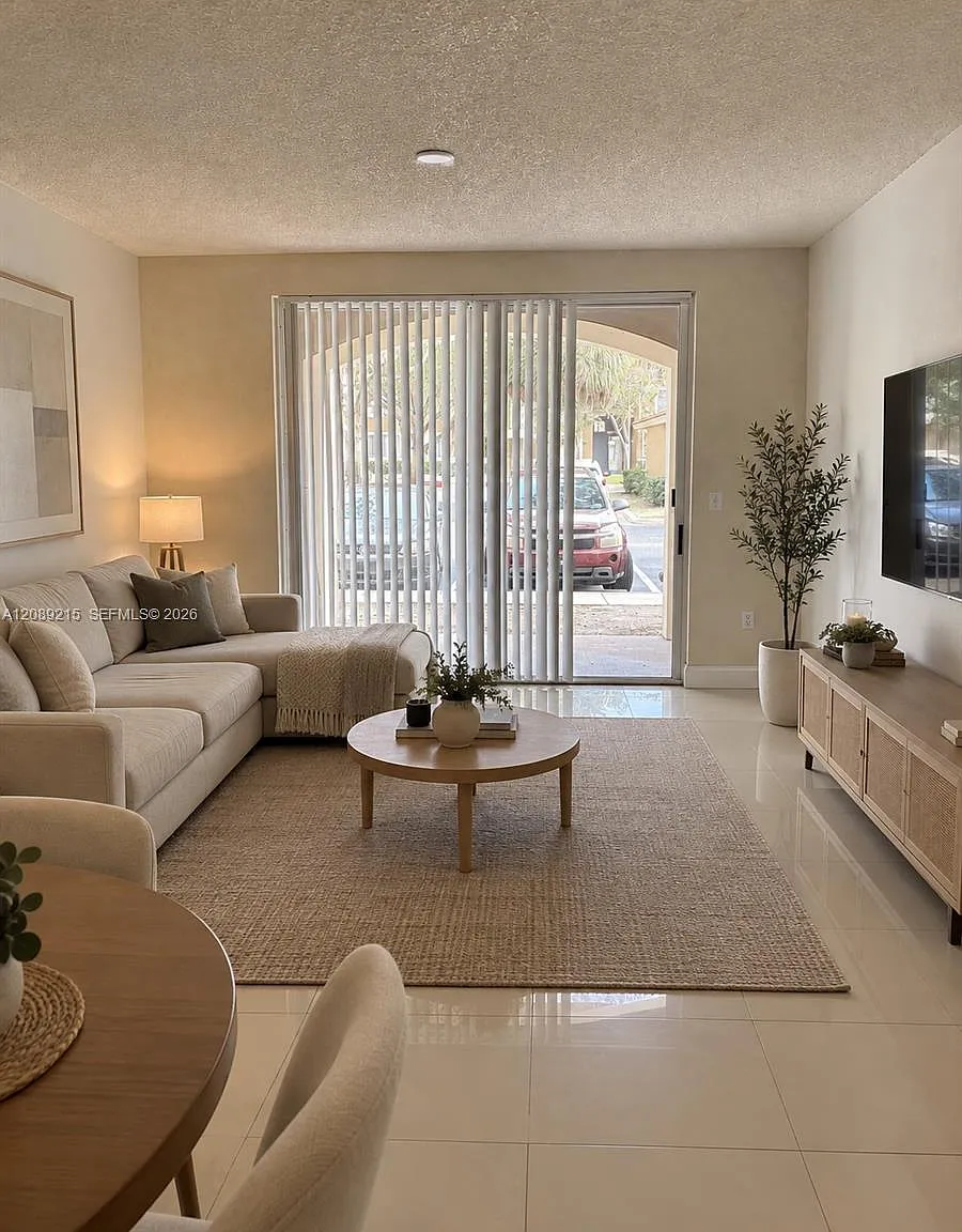 El-Ad Nob Hill Condo — Photo 2