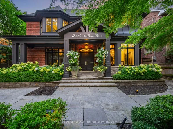 9 Neville Park Blvd, Toronto, ON M4E 3P5
