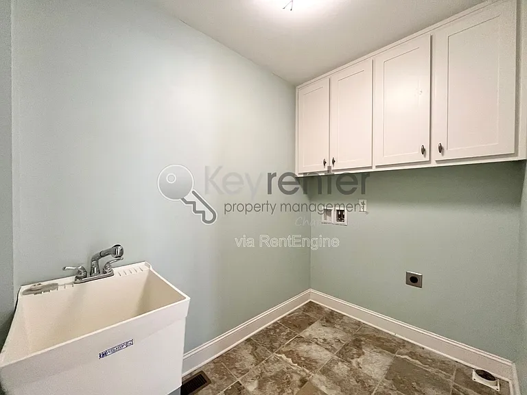 1216 Hanover St — Photo 22