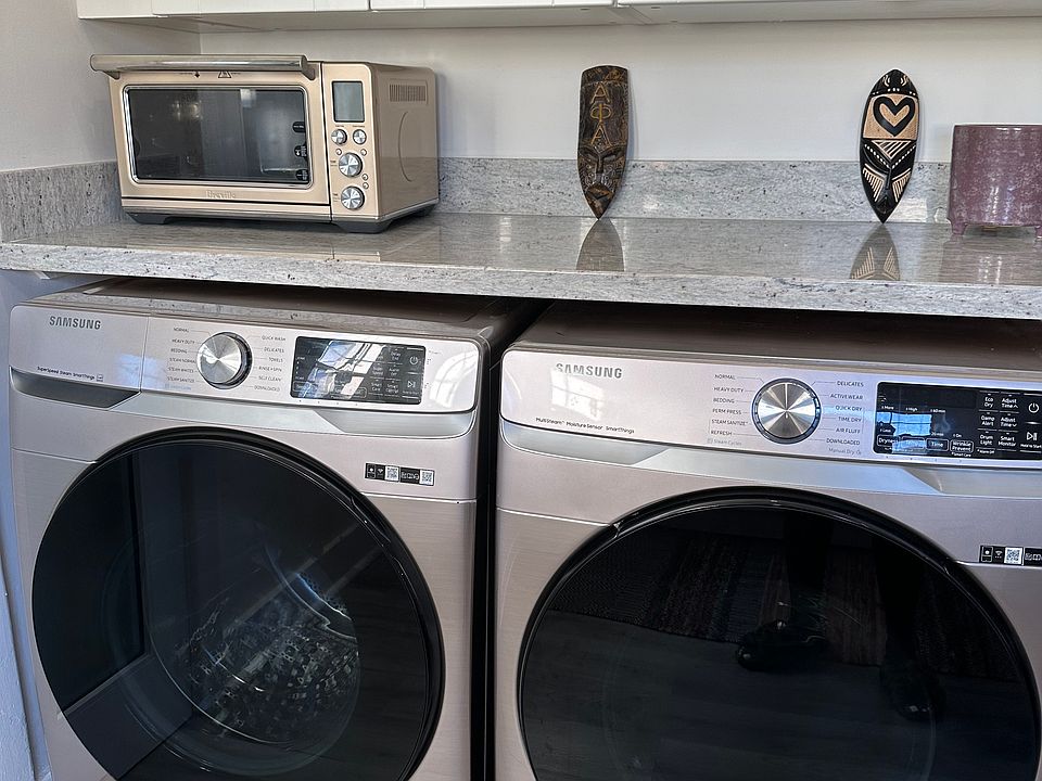 washer and dryer not included