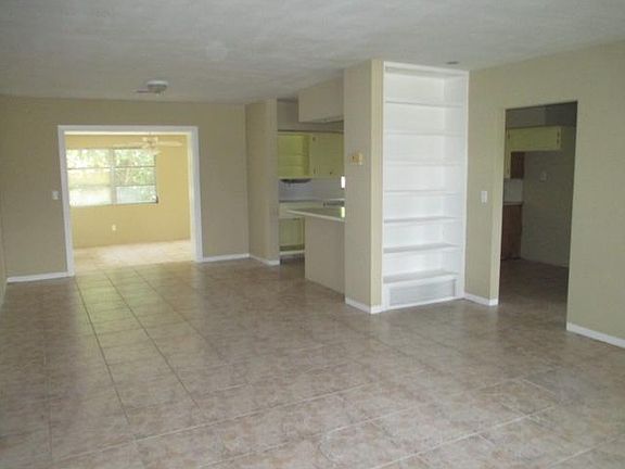 3rd image of 1035 33rd St