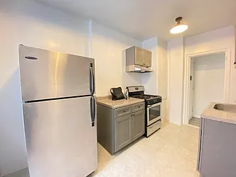 Rented by Urban Real Estate Property Group Inc