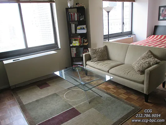 Rented by CCG Real Estate Brokerage | media 8