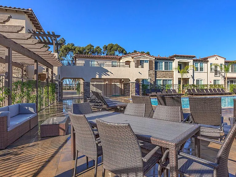 Avia La Jolla — Photo 118