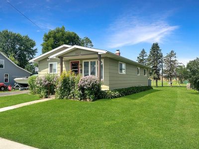 1423 Academy St, Elroy, WI, 53929