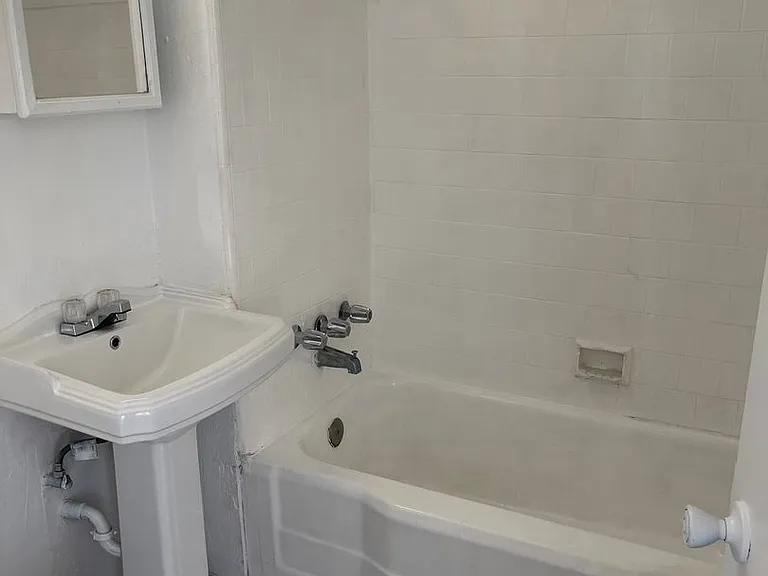 120 W McDowell Rd — Photo 6