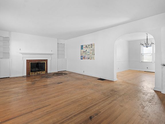 2nd image of 25 N Catherwood Ave