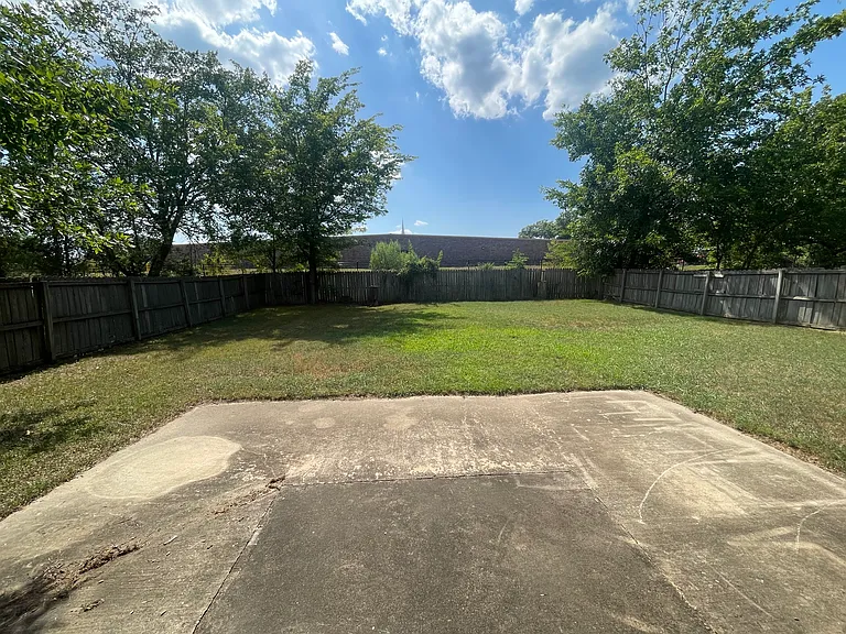 655 Cherub Dr — Photo 15