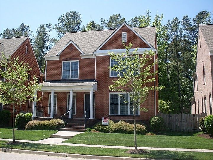 1st image of 319 Herman Melville Ave