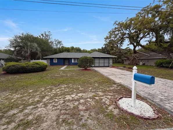 7650 Holiday Dr, Spring Hill, FL 34606