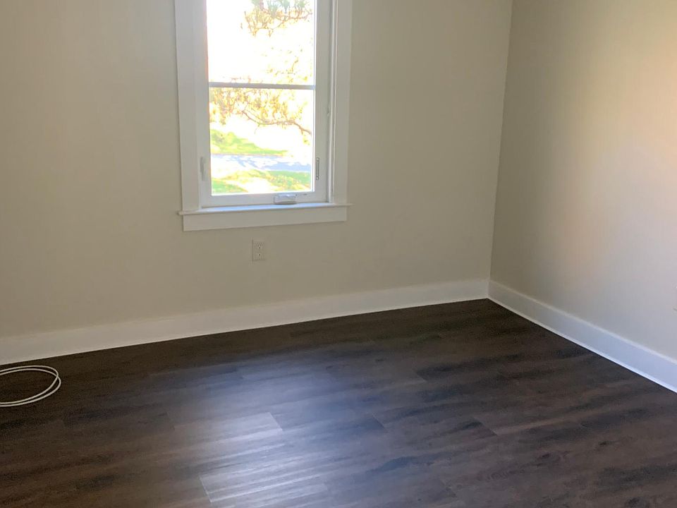 360 Broadway Rockland, ME Zillow