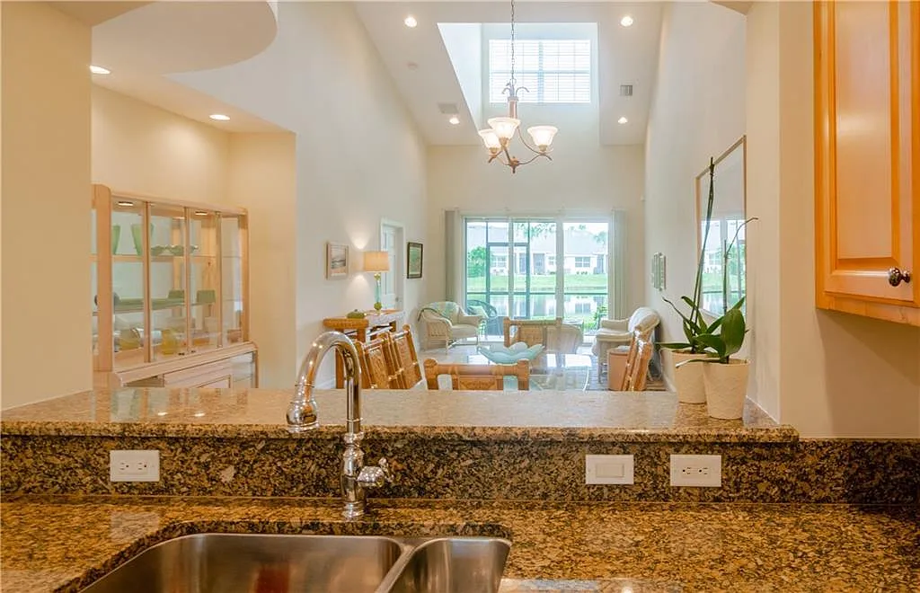 4318 Cross Ct — Photo 3