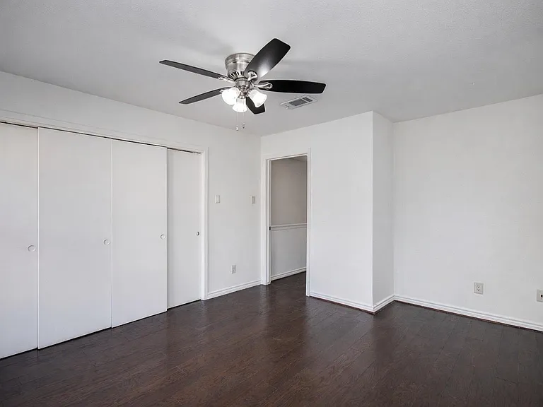 7902 Grove Ridge Dr — Photo 12
