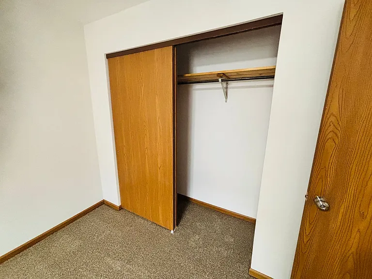 Shadow Ridge Apartments — Photo 42