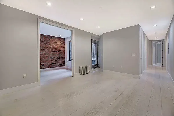 Rented by REAL New York | media 25