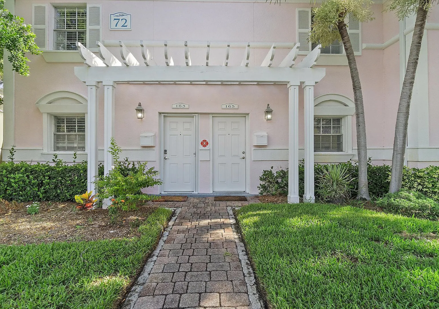 165 Pompano Dr SE, St Petersburg, FL 33705 — Photo 3