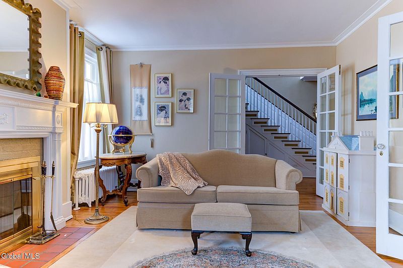 5th image of 400 S Melcher Street