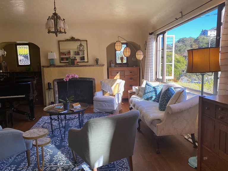 1328 W Valerio St — Photo 2