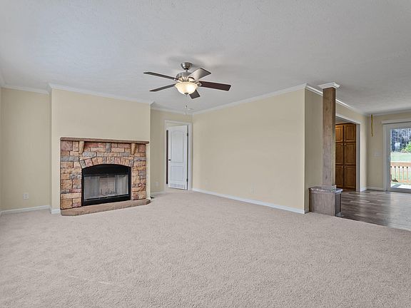 2nd image of 862 Cheves Rd