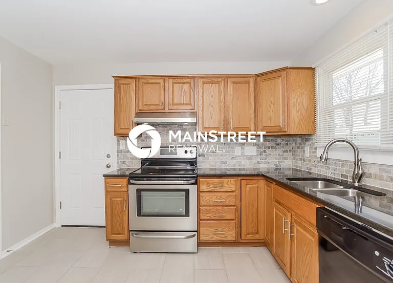 7128 Robinson St — Photo 11