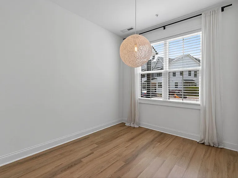 6820 Milligan Way — Photo 10